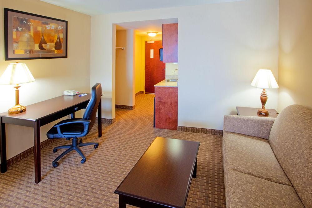 Holiday Inn Express Hotel & Suites Tappahannock By Ihg Exteriör bild