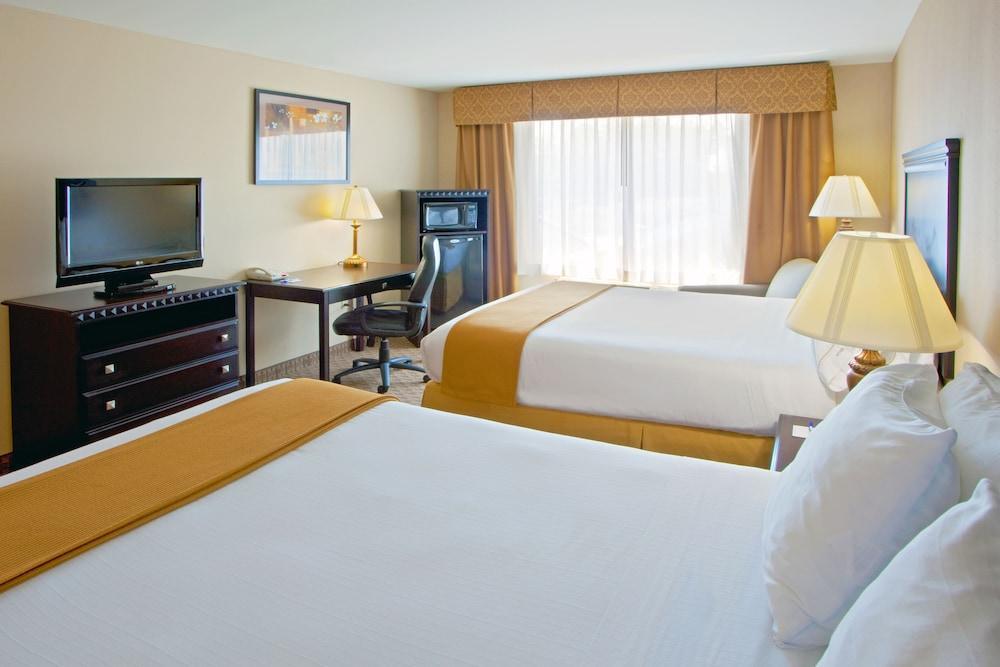 Holiday Inn Express Hotel & Suites Tappahannock By Ihg Exteriör bild